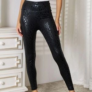 Black leopard print leggings New